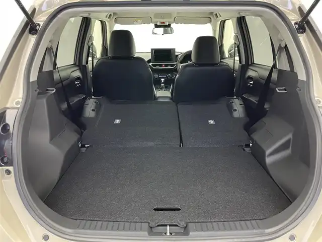 ダイハツ ロッキー プレミアム G 愛知県 2023(令5)年 2.7万km ナチュラルベージュマイカM シートヒーター　追従クルコン　禁煙　スマアシIII　衝突軽減　電動パーキング　オートホールド　ハーフレザー　コーナーセンサー　ＬＥＤオートライト　フォグランプ　純正フロアマット　ＵＳＢポート　フォグランプ