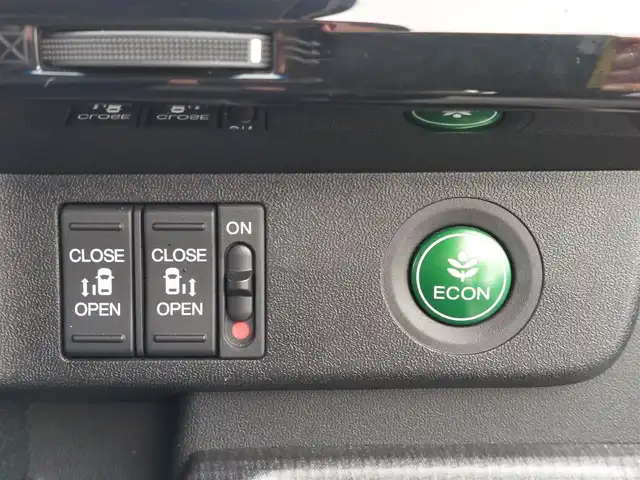 ホンダ ステップワゴン スパーダ ホンダセンシング 東京都 2020(令2)年 3.3万km プレミアムスパークルブラックパール 純正9インチナビ/フルセグ/バックカメラ/ビルトインETC/ドライブレコーダー/両側パワースライドドア/パドルシフト/アイドリングストップ/ホンダセンシング/衝突軽減ブレーキ/レーンキープアシスト/レーダークルーズコントロール/スマートキー/LEDヘッドライト