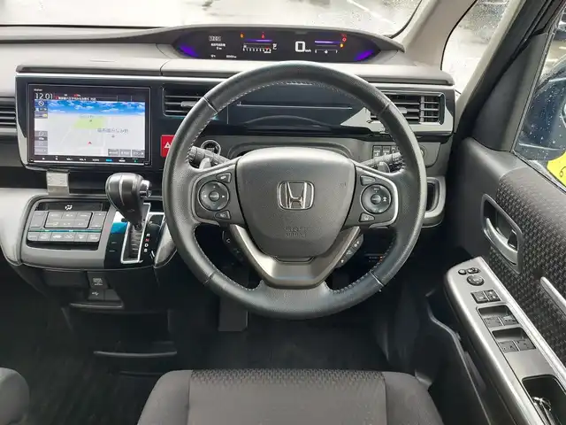 ホンダ ステップワゴン スパーダ ホンダセンシング 東京都 2020(令2)年 3.3万km プレミアムスパークルブラックパール 純正9インチナビ/フルセグ/バックカメラ/ビルトインETC/ドライブレコーダー/両側パワースライドドア/パドルシフト/アイドリングストップ/ホンダセンシング/衝突軽減ブレーキ/レーンキープアシスト/レーダークルーズコントロール/スマートキー/LEDヘッドライト