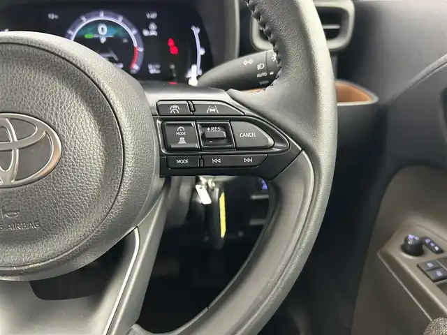 トヨタ シエンタ Z 千葉県 2022(令4)年 2.5万km グレイッシュブルー 禁煙車/トヨタセーフティセンス/・プリクラッシュセーフティ/・レーンディパーチャーアラート/・レーダークルーズコントロール/・オートマチックハイビーム/・プロアクティブドライビングアシスト/・緊急時操舵支援/両側パワースライドドア/純正10.5インチディスプレイオーディオ/Bluetooth/フルセグTV/アラウンドビューモニター/レーダークルーズコントロール/LEDオートライト/純正フロアマット/オートエアコン/USBポート/プッシュスタート/スマートキー/ドアバイザー