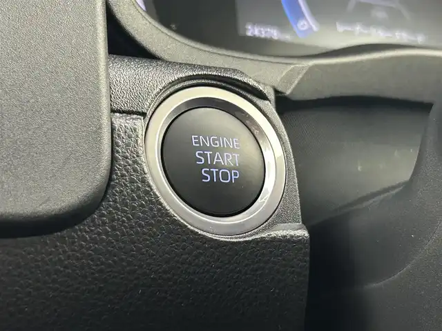 トヨタ シエンタ Z 千葉県 2022(令4)年 2.5万km グレイッシュブルー 禁煙車/トヨタセーフティセンス/・プリクラッシュセーフティ/・レーンディパーチャーアラート/・レーダークルーズコントロール/・オートマチックハイビーム/・プロアクティブドライビングアシスト/・緊急時操舵支援/両側パワースライドドア/純正10.5インチディスプレイオーディオ/Bluetooth/フルセグTV/アラウンドビューモニター/レーダークルーズコントロール/LEDオートライト/純正フロアマット/オートエアコン/USBポート/プッシュスタート/スマートキー/ドアバイザー