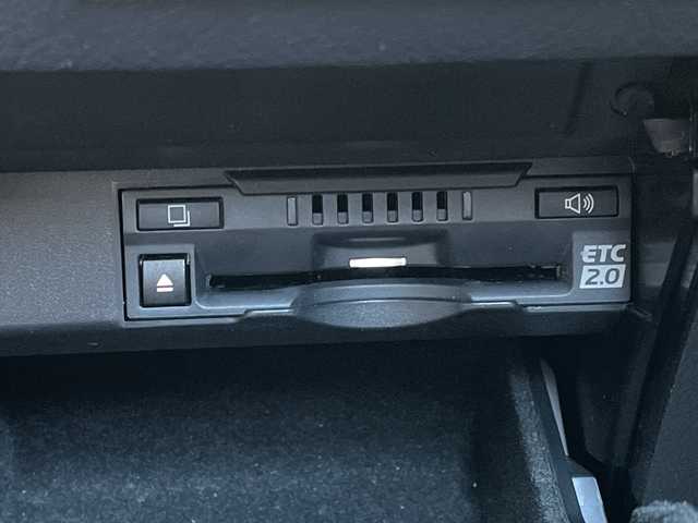 レクサス ＲＸ 450hL 千葉県 2022(令4)年 2.9万km グラファイトブラックガラスフレーク 純正メーカーOP12.3インチナビ/(フルセグTV/BT/CD/DVD/FM/AM)/全周囲カメラ/ヘッドアップディスプレイ/ブラインドスポットモニター/衝突被害軽減システム/車線逸脱警報/追従式クルーズコントロール/レザーシート/横滑り防止装置/ビルトインETC2.0/アイドリングストップ/LEDヘッドライト/フォグランプ/オートライト/ウィンカーミラー/電動格納ミラー/純正20インチAW/シートヒーター/エアシート/シートリフター/ステアリングヒーター/パドルシフト/プッシュスタート/スマートキー/フロアマット/スペアキー/取扱説明書/保証書