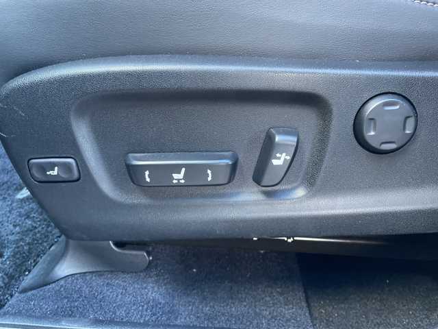 レクサス ＲＸ 450hL 千葉県 2022(令4)年 2.9万km グラファイトブラックガラスフレーク 純正メーカーOP12.3インチナビ/(フルセグTV/BT/CD/DVD/FM/AM)/全周囲カメラ/ヘッドアップディスプレイ/ブラインドスポットモニター/衝突被害軽減システム/車線逸脱警報/追従式クルーズコントロール/レザーシート/横滑り防止装置/ビルトインETC2.0/アイドリングストップ/LEDヘッドライト/フォグランプ/オートライト/ウィンカーミラー/電動格納ミラー/純正20インチAW/シートヒーター/エアシート/シートリフター/ステアリングヒーター/パドルシフト/プッシュスタート/スマートキー/フロアマット/スペアキー/取扱説明書/保証書