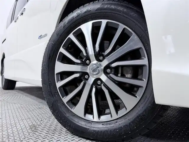 日産 セレナ HWS S HV Vセレ +SeftyⅡ 大阪府 2015(平27)年 4.5万km ブリリアントホワイトパール 純正ナビTV 360カメラ 両側パワースライドドア クルーズコントロール 衝突軽減ブレーキ レーンアシスト スマートキー プッシュスタート リアオートエアコン クリアランスソナー ETC