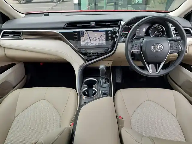 トヨタ カムリ G レザーパッケージ 東京都 2018(平30)年 2.3万km エモーショナルレッド 純正ナビ/【AM/FM/DISC/SD/USB/BT/AUX/TV】/モデリスタエアロ/バックカメラ/ETC2.0/パノラマムーンルーフ/ドライブレコーダー/レザーシート/シートヒーター/パワーシート(D/N席)/コーナーセンサー/レーダークルーズコントロール/BSM/バックソナー/LEDヘッドライト/フォグランプ/USBポート/ステアリングスイッチ/純正フロアマット/純正18インチAW/プッシュスタート/スマートキー