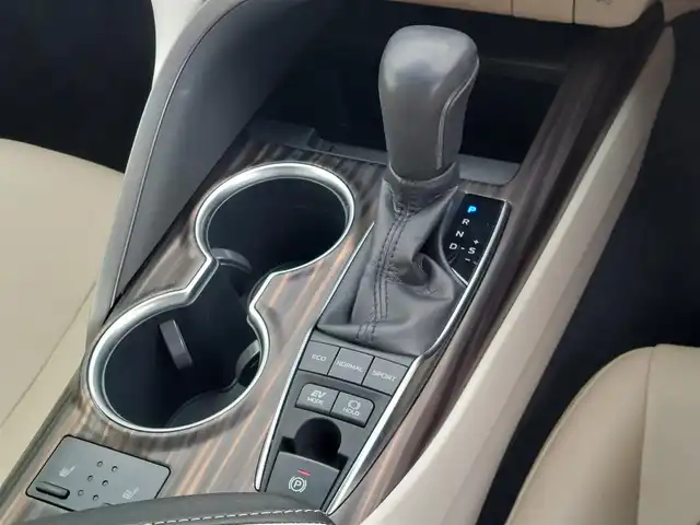 トヨタ カムリ G レザーパッケージ 東京都 2018(平30)年 2.3万km エモーショナルレッド 純正ナビ/【AM/FM/DISC/SD/USB/BT/AUX/TV】/モデリスタエアロ/バックカメラ/ETC2.0/パノラマムーンルーフ/ドライブレコーダー/レザーシート/シートヒーター/パワーシート(D/N席)/コーナーセンサー/レーダークルーズコントロール/BSM/バックソナー/LEDヘッドライト/フォグランプ/USBポート/ステアリングスイッチ/純正フロアマット/純正18インチAW/プッシュスタート/スマートキー