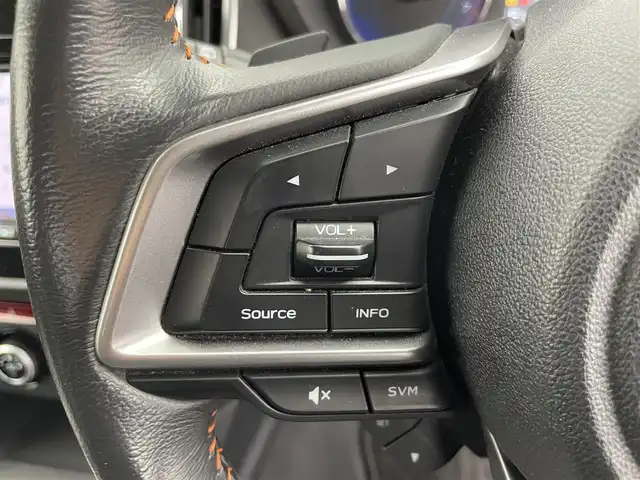 スバル ＸＶ ハイブリッド アドバンス 富山県 2018(平30)年 6万km クリスタルホワイトP 純正ナビ（AM/FM/DVD/BT/フルセグ）/バック/サイドカメラ/ドライブレコーダー/ETC/ハーフレザーシート/D/N席パワーシート/ブラインドスポットモニター/衝突被害軽減システム/レーダークルーズコントロール/レーンキープアシスト/コーナーセンサー/横滑り防止装置/純正アルミホイール/純正フロアマット/オートLEDライト/フォグライト/オートホールド付電子パーキング/INNOルーフボックス/革巻きステアリング/ステアリングスイッチ/パドルシフト/スマートキー/スペアキー