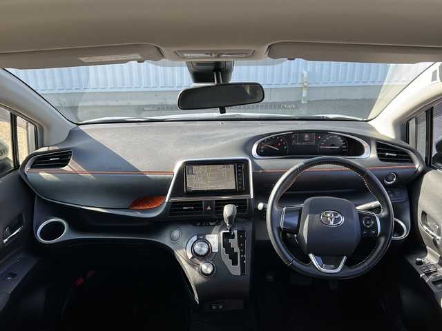 トヨタ シエンタ ファンベースG 愛媛県 2019(令1)年 1.8万km シルバーM 純正ナビ/両側パワースライドドア/フルセグTV/バックカメラ/衝突軽減システム/オートマチックハイビーム/レーンキープアシスト/アイドリングストップ/コーナーセンサー前後/横滑り防止装置/スペアキー/ウォークスルー/純正フロアマット