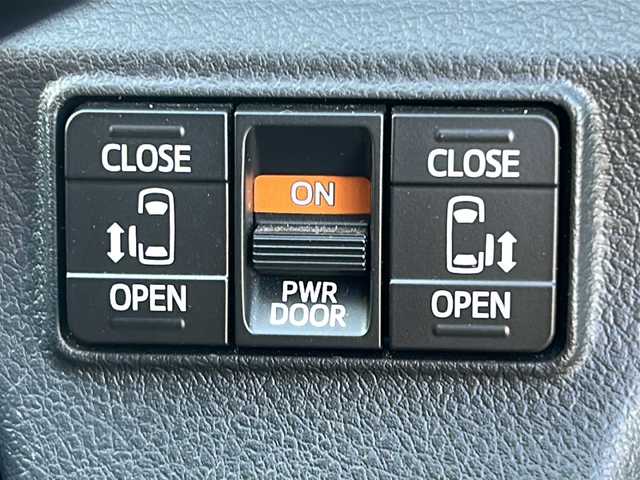 トヨタ シエンタ ファンベースG 愛媛県 2019(令1)年 1.8万km シルバーM 純正ナビ/両側パワースライドドア/フルセグTV/バックカメラ/衝突軽減システム/オートマチックハイビーム/レーンキープアシスト/アイドリングストップ/コーナーセンサー前後/横滑り防止装置/スペアキー/ウォークスルー/純正フロアマット