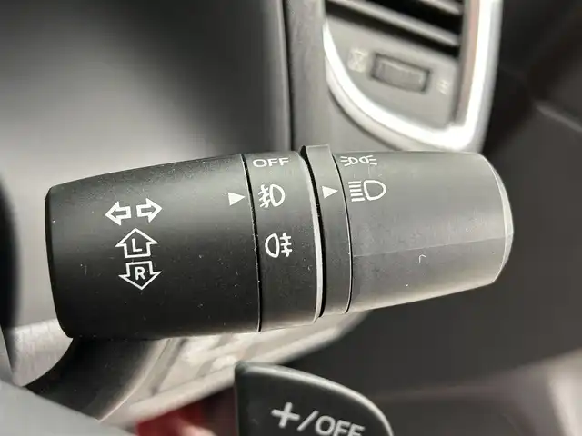 マツダ アクセラ スポーツ XD Lパッケージ 道央・札幌 2017(平29)年 5.2万km ソウルレッドプレミアムメタリック ・サンルーフ/・純正SDナビゲーション/　CD/DVD/BT/フルセグ/SD/AUX/USB/・ＢＯＳＥサウンド/・社外全方位ドライブレコーダー（HDR360GW）/・スマート・ブレーキ・サポート/スマート・シティ・ブレーキ・サポート/・ブラインドスポットモニター/・ロードサインアシスト/・ドライバーアテンションアラート/・車間認知支援システム/・レーダークルーズコントロール/・横滑り防止装置/・４WD/・前後コーナーセンサー/・レーンキープアシスト/・運転席パワーシート/・前席シートヒーター/・ステアリングヒーター/・オートライト/・オートマチックハイビーム/・LEDヘッドライト/・純正フロアマット/・パドルシフト/・スマートキー/・プッシュスタート/・スペアキー1本/・純正AW18インチ/・取説付き