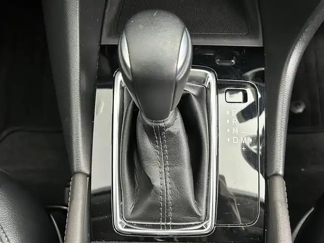 マツダ アクセラ スポーツ XD Lパッケージ 道央・札幌 2017(平29)年 5.2万km ソウルレッドプレミアムメタリック ・サンルーフ/・純正SDナビゲーション/　CD/DVD/BT/フルセグ/SD/AUX/USB/・ＢＯＳＥサウンド/・社外全方位ドライブレコーダー（HDR360GW）/・スマート・ブレーキ・サポート/スマート・シティ・ブレーキ・サポート/・ブラインドスポットモニター/・ロードサインアシスト/・ドライバーアテンションアラート/・車間認知支援システム/・レーダークルーズコントロール/・横滑り防止装置/・４WD/・前後コーナーセンサー/・レーンキープアシスト/・運転席パワーシート/・前席シートヒーター/・ステアリングヒーター/・オートライト/・オートマチックハイビーム/・LEDヘッドライト/・純正フロアマット/・パドルシフト/・スマートキー/・プッシュスタート/・スペアキー1本/・純正AW18インチ/・取説付き