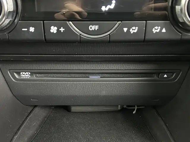 マツダ アクセラ スポーツ XD Lパッケージ 道央・札幌 2017(平29)年 5.2万km ソウルレッドプレミアムメタリック ・サンルーフ/・純正SDナビゲーション/　CD/DVD/BT/フルセグ/SD/AUX/USB/・ＢＯＳＥサウンド/・社外全方位ドライブレコーダー（HDR360GW）/・スマート・ブレーキ・サポート/スマート・シティ・ブレーキ・サポート/・ブラインドスポットモニター/・ロードサインアシスト/・ドライバーアテンションアラート/・車間認知支援システム/・レーダークルーズコントロール/・横滑り防止装置/・４WD/・前後コーナーセンサー/・レーンキープアシスト/・運転席パワーシート/・前席シートヒーター/・ステアリングヒーター/・オートライト/・オートマチックハイビーム/・LEDヘッドライト/・純正フロアマット/・パドルシフト/・スマートキー/・プッシュスタート/・スペアキー1本/・純正AW18インチ/・取説付き