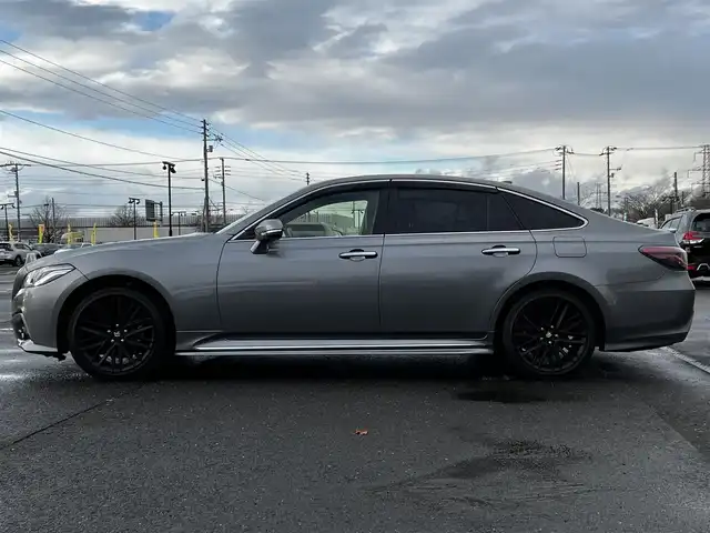 トヨタ クラウン ハイブリッド RS Four リミテッドⅡ 道央・札幌 2022(令4)年 6.2万km グレー ４WD/寒冷地仕様/純正メモリーナビ/AM/FM/BT/CD/フルセグ/トヨタセーフティセンス/衝突被害軽減ブレーキ/横滑り防止装置/レーダークルーズコントロール/レーンキープアシスト/クリアランスソナー/ブラインドスポットモニター/バックカメラ/サイドカメラ/フロントカメラ/アラウンドビューモニター/ビルトインETC/ドライブレコーダー/アイドリングストップ/ワイパーデアイサー/DRIVEMODE/SNOWMODE/EVMODE/前席パワーシート/前席シートヒーター/前席エアシート/レザーシート/革巻きステアリング/ステアリングリモコン/ハンドルヒーター/AC100V/電動パーキング/ブレーキホールド/自動防眩ミラー/MTモード付AT/プッシュスタート/スマートキー/LEDヘッドライト/オートライト/オートマチックハイビーム/フォグランプ/電動格納ミラー/ヒーテッドドアミラー/ウィンカーミラー/純正フロアマット/ドアバイザー/スペアキー/エンジンスターター