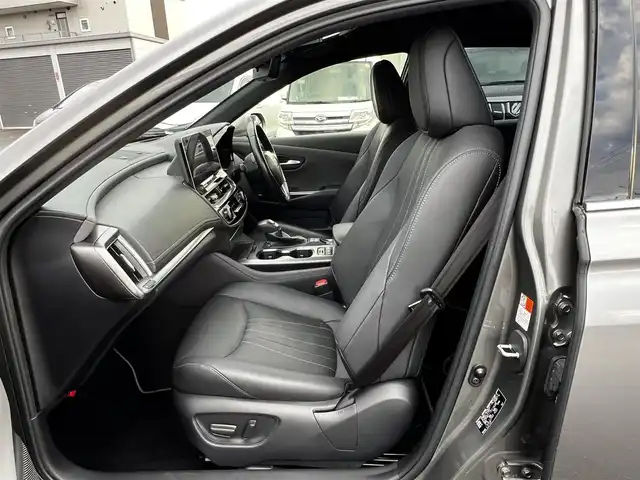 トヨタ クラウン ハイブリッド RS Four リミテッドⅡ 道央・札幌 2022(令4)年 6.2万km グレー ４WD/寒冷地仕様/純正メモリーナビ/AM/FM/BT/CD/フルセグ/トヨタセーフティセンス/衝突被害軽減ブレーキ/横滑り防止装置/レーダークルーズコントロール/レーンキープアシスト/クリアランスソナー/ブラインドスポットモニター/バックカメラ/サイドカメラ/フロントカメラ/アラウンドビューモニター/ビルトインETC/ドライブレコーダー/アイドリングストップ/ワイパーデアイサー/DRIVEMODE/SNOWMODE/EVMODE/前席パワーシート/前席シートヒーター/前席エアシート/レザーシート/革巻きステアリング/ステアリングリモコン/ハンドルヒーター/AC100V/電動パーキング/ブレーキホールド/自動防眩ミラー/MTモード付AT/プッシュスタート/スマートキー/LEDヘッドライト/オートライト/オートマチックハイビーム/フォグランプ/電動格納ミラー/ヒーテッドドアミラー/ウィンカーミラー/純正フロアマット/ドアバイザー/スペアキー/エンジンスターター