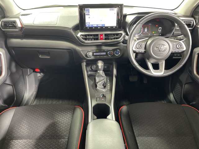 トヨタ ライズ Z 神奈川県 2022(令4)年 6万km シャイニングホワイトパール 純正9インチナビ/(Bluetooth/DVD/CD/AM/FM)/ブラインドスポットモニター/衝突被害軽減システム/車線逸脱警報/バックカメラ/アダプティブクルーズコントロール/横滑り防止装置/ETC/アイドリングストップ/LEDヘッドライト/フォグランプ/オートライト/ウィンカーミラー/電動格納ミラー/純正17インチAW/シートヒーター/AC100V/プッシュスタート/スマートキー/フロアマット/スペアキー/取扱説明書/保証書