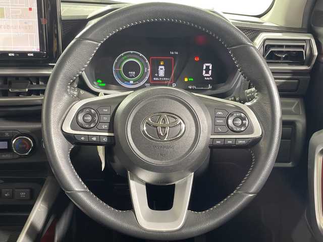 トヨタ ライズ Z 神奈川県 2022(令4)年 6万km シャイニングホワイトパール 純正9インチナビ/(Bluetooth/DVD/CD/AM/FM)/ブラインドスポットモニター/衝突被害軽減システム/車線逸脱警報/バックカメラ/アダプティブクルーズコントロール/横滑り防止装置/ETC/アイドリングストップ/LEDヘッドライト/フォグランプ/オートライト/ウィンカーミラー/電動格納ミラー/純正17インチAW/シートヒーター/AC100V/プッシュスタート/スマートキー/フロアマット/スペアキー/取扱説明書/保証書