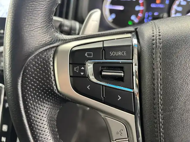 三菱 デリカＤ：５ P 富山県 2019(平31)年 5.9万km ウォームホワイトパール 純正10.1インチナビ/フルセグTV/Bluetooth/DVD/全周囲カメラ/ETC/両側電動スライドドア/パドルシフト/レーダークルーズコントロール/パワーシート/シートヒーター/パワーバックドア/純正フロアマット/純正ドアバイザー/BSM/衝突被害軽減ブレーキ/レーンキープアシスト/LEDオートライト/前後ドライブレコーダー/プッシュスタート/スマートキー/スペアキー/純正18インチアルミ