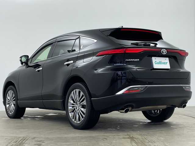 トヨタ ハリアー Z レザーパッケージ 鹿児島県 2020(令2)年 3.6万km ブラック 純正12.3型ナビ/（AM/FM/Bluetooth/フルセグ）/調光パノラマルーフ/JBLプレミアムサウンドシステム/セーフティセンス/・プリクラッシュセーフティ/・レーントレーシングアシスト/・レーダークルーズコントロール/・アダプティブハイビームシステム/・ロードサインアシスト/ブラインドスポットモニター/パーキングサポートブレーキ/デジタルインナーミラー/ヘッドアップディスプレイ/ハンズフリーパワーバックドア/レザーシート/前席パワーシート（運転席メモリー機能付）/シートヒーター／ベンチレーション/ドライブレコーダー/革巻きステアリング/ステアリングヒーター/スマートキー/電動パーキングブレーキ/ブレーキホールド/LEDヘッドランプ/フォグランプ/オートライト/電動格納ミラー/純正19インチAW/純正フロアマット/W/サイド/カーテンエアバッグ