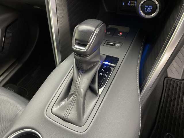 トヨタ ハリアー Z レザーパッケージ 鹿児島県 2020(令2)年 3.6万km ブラック 純正12.3型ナビ/（AM/FM/Bluetooth/フルセグ）/調光パノラマルーフ/JBLプレミアムサウンドシステム/セーフティセンス/・プリクラッシュセーフティ/・レーントレーシングアシスト/・レーダークルーズコントロール/・アダプティブハイビームシステム/・ロードサインアシスト/ブラインドスポットモニター/パーキングサポートブレーキ/デジタルインナーミラー/ヘッドアップディスプレイ/ハンズフリーパワーバックドア/レザーシート/前席パワーシート（運転席メモリー機能付）/シートヒーター／ベンチレーション/ドライブレコーダー/革巻きステアリング/ステアリングヒーター/スマートキー/電動パーキングブレーキ/ブレーキホールド/LEDヘッドランプ/フォグランプ/オートライト/電動格納ミラー/純正19インチAW/純正フロアマット/W/サイド/カーテンエアバッグ