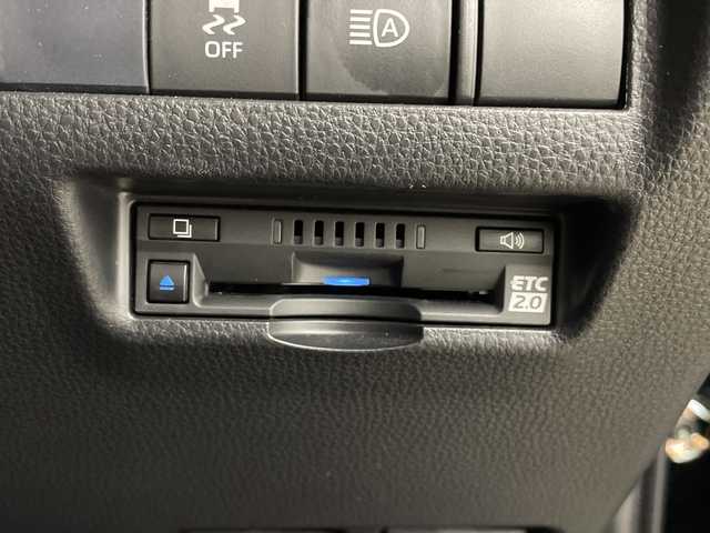 トヨタ ハリアー Z レザーパッケージ 鹿児島県 2020(令2)年 3.6万km ブラック 純正12.3型ナビ/（AM/FM/Bluetooth/フルセグ）/調光パノラマルーフ/JBLプレミアムサウンドシステム/セーフティセンス/・プリクラッシュセーフティ/・レーントレーシングアシスト/・レーダークルーズコントロール/・アダプティブハイビームシステム/・ロードサインアシスト/ブラインドスポットモニター/パーキングサポートブレーキ/デジタルインナーミラー/ヘッドアップディスプレイ/ハンズフリーパワーバックドア/レザーシート/前席パワーシート（運転席メモリー機能付）/シートヒーター／ベンチレーション/ドライブレコーダー/革巻きステアリング/ステアリングヒーター/スマートキー/電動パーキングブレーキ/ブレーキホールド/LEDヘッドランプ/フォグランプ/オートライト/電動格納ミラー/純正19インチAW/純正フロアマット/W/サイド/カーテンエアバッグ