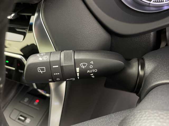 トヨタ ハリアー Z レザーパッケージ 鹿児島県 2020(令2)年 3.6万km ブラック 純正12.3型ナビ/（AM/FM/Bluetooth/フルセグ）/調光パノラマルーフ/JBLプレミアムサウンドシステム/セーフティセンス/・プリクラッシュセーフティ/・レーントレーシングアシスト/・レーダークルーズコントロール/・アダプティブハイビームシステム/・ロードサインアシスト/ブラインドスポットモニター/パーキングサポートブレーキ/デジタルインナーミラー/ヘッドアップディスプレイ/ハンズフリーパワーバックドア/レザーシート/前席パワーシート（運転席メモリー機能付）/シートヒーター／ベンチレーション/ドライブレコーダー/革巻きステアリング/ステアリングヒーター/スマートキー/電動パーキングブレーキ/ブレーキホールド/LEDヘッドランプ/フォグランプ/オートライト/電動格納ミラー/純正19インチAW/純正フロアマット/W/サイド/カーテンエアバッグ