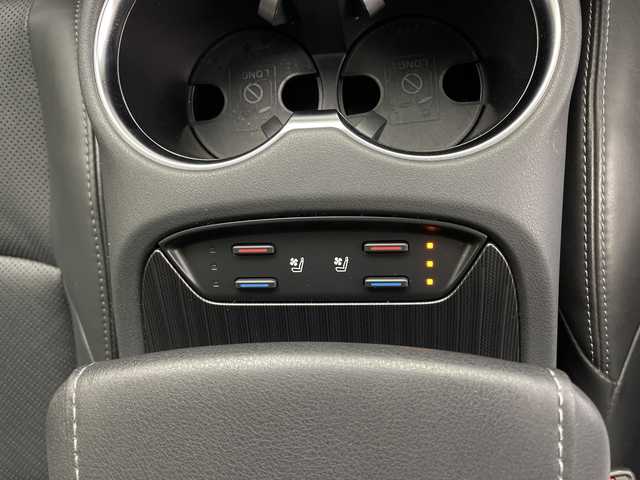 トヨタ ハリアー Z レザーパッケージ 鹿児島県 2020(令2)年 3.6万km ブラック 純正12.3型ナビ/（AM/FM/Bluetooth/フルセグ）/調光パノラマルーフ/JBLプレミアムサウンドシステム/セーフティセンス/・プリクラッシュセーフティ/・レーントレーシングアシスト/・レーダークルーズコントロール/・アダプティブハイビームシステム/・ロードサインアシスト/ブラインドスポットモニター/パーキングサポートブレーキ/デジタルインナーミラー/ヘッドアップディスプレイ/ハンズフリーパワーバックドア/レザーシート/前席パワーシート（運転席メモリー機能付）/シートヒーター／ベンチレーション/ドライブレコーダー/革巻きステアリング/ステアリングヒーター/スマートキー/電動パーキングブレーキ/ブレーキホールド/LEDヘッドランプ/フォグランプ/オートライト/電動格納ミラー/純正19インチAW/純正フロアマット/W/サイド/カーテンエアバッグ