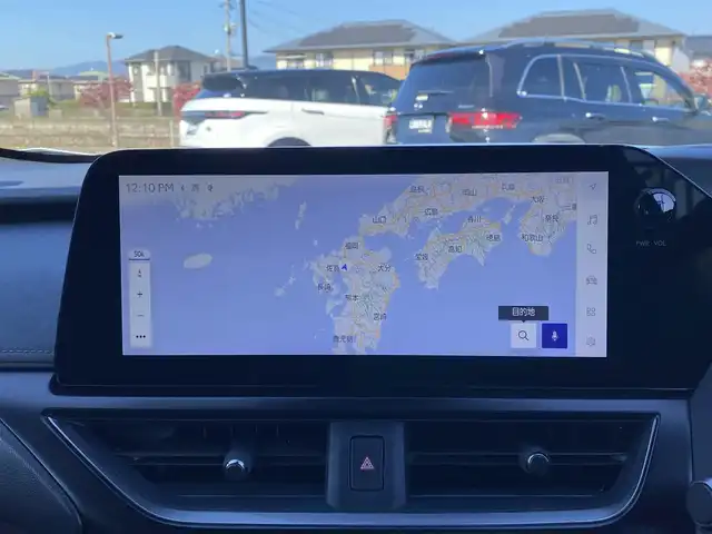 レクサス ＵＸ 200 グレイスフル エクスプローラー 福岡県 2023(令5)年 1.6万km シルバー ・1オーナー/・クルーズコントロール/・純正ナビ/USB/Bluetooth/Miracast/・全方位カメラ/・白革シート/シートヒーター/エアシート/・ドライブレコーダー/・フルセグ/・ETC/・純正18AW