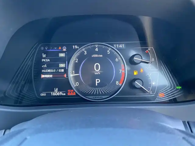 レクサス ＵＸ 200 グレイスフル エクスプローラー 福岡県 2023(令5)年 1.6万km シルバー ・1オーナー/・クルーズコントロール/・純正ナビ/USB/Bluetooth/Miracast/・全方位カメラ/・白革シート/シートヒーター/エアシート/・ドライブレコーダー/・フルセグ/・ETC/・純正18AW