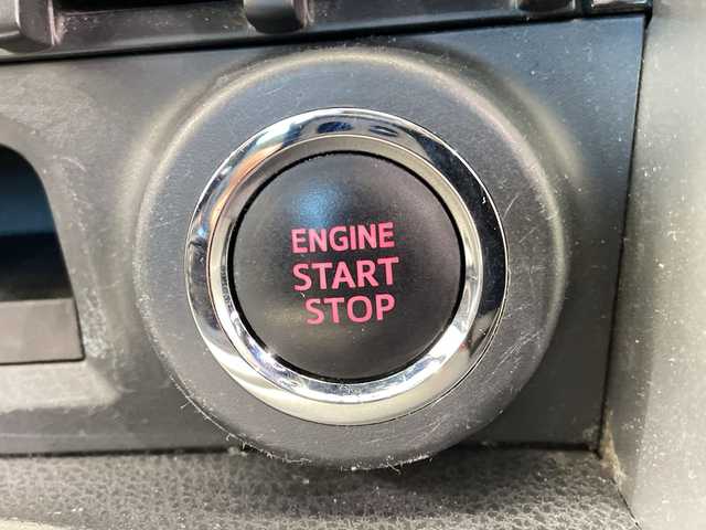 トヨタ ８６ GT 栃木県 2019(令1)年 5万km クリスタルホワイトパール 6速MT車/純正SDナビ/（CD/DVD/フルセグTV/Bluetooth/SD）/バックカメラ/ETC/前後ドライブレコーダー/オートライト/LEDヘッドライト/横滑り防止装置/フォグランプ/スマートキー/プッシュスタート/ステアリングスイッチ/革巻きステアリング/電動格納ミラー/純正17インチアルミホイール/純正フロアマット