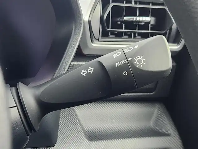 トヨタ ライズ G 愛知県 2023(令5)年 2.6万km ブラックマイカメタリック ワンオーナー/純正9型DA（フルセグ、Bluetooth、AppleCarplay）/ETC/Bカメラ/コーナーセンサー前後/衝突軽減ブレーキ/スマートキー/オートライト/LEDヘッドライト/純正フロアマット/純正16インチAW/スマートキー/Pスタート/オートライト/横滑り防止装置/取説、保証書