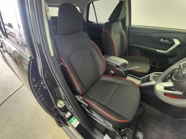 トヨタ ライズ G 愛知県 2023(令5)年 2.6万km ブラックマイカメタリック ワンオーナー/純正9型DA（フルセグ、Bluetooth、AppleCarplay）/ETC/Bカメラ/コーナーセンサー前後/衝突軽減ブレーキ/スマートキー/オートライト/LEDヘッドライト/純正フロアマット/純正16インチAW/スマートキー/Pスタート/オートライト/横滑り防止装置/取説、保証書