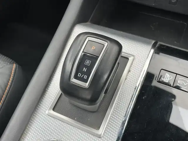 三菱 アウトランダー ＰＨＥＶ P 千葉県 2022(令4)年 2万km コスミックブルーマイカ 衝突軽減ブレーキ/全方位カメラ/マイパイロット/純正９インチナビ/フルセグＴＶ/ＢＯＳＥ/ＢＳＭ/プロジェクションイルミネーション/シートヒーター/ＬＥＤヘッドライト/純正２０インチＡＷ