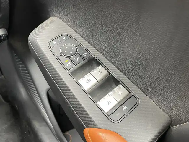 三菱 アウトランダー ＰＨＥＶ P 千葉県 2022(令4)年 2万km コスミックブルーマイカ 衝突軽減ブレーキ/全方位カメラ/マイパイロット/純正９インチナビ/フルセグＴＶ/ＢＯＳＥ/ＢＳＭ/プロジェクションイルミネーション/シートヒーター/ＬＥＤヘッドライト/純正２０インチＡＷ