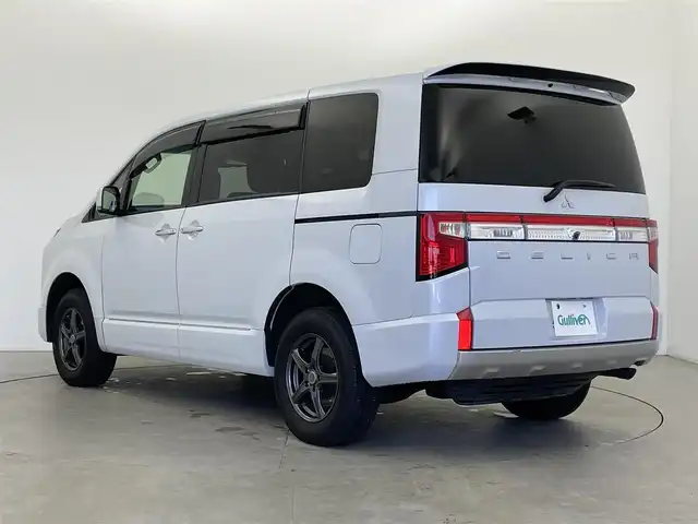 三菱 デリカＤ：５ P 富山県 2022(令4)年 3.3万km ホワイトダイヤモンド 4WD/社外9インチナビ【AVIC-RQ912】/(AM/FM/CD/DVD/SD/USB/BT)/フルセグTV/アラウンドビューモニター/両側パワースライドドア/アダプティブクルーズコントロール/衝突被害軽減ブレーキ/レーンキープアシスト/ブラインドスポットモニター/オートマチックハイビーム/LEDヘッドライト/電動リアゲート/レザーシート/前席シートヒーター/運転席パワーシート/ステアリングヒーター/パドルシフト/ETC/純正フロアマット/スマートキー/プッシュスタート/社外16インチAW/ドアバイザー