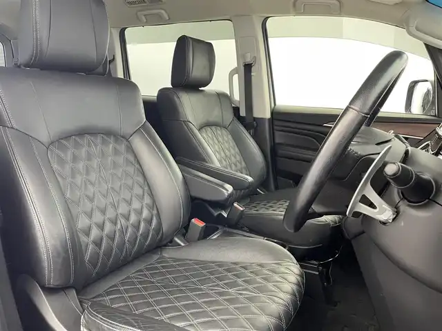 三菱 デリカＤ：５ P 富山県 2022(令4)年 3.3万km ホワイトダイヤモンド 4WD/社外9インチナビ【AVIC-RQ912】/(AM/FM/CD/DVD/SD/USB/BT)/フルセグTV/アラウンドビューモニター/両側パワースライドドア/アダプティブクルーズコントロール/衝突被害軽減ブレーキ/レーンキープアシスト/ブラインドスポットモニター/オートマチックハイビーム/LEDヘッドライト/電動リアゲート/レザーシート/前席シートヒーター/運転席パワーシート/ステアリングヒーター/パドルシフト/ETC/純正フロアマット/スマートキー/プッシュスタート/社外16インチAW/ドアバイザー