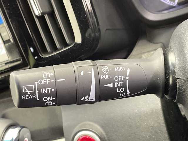 ホンダ Ｎ ＯＮＥ プレミアム 栃木県 2018(平30)年 2.2万km ミッドナイトブルービームM 純正ナビ/(CD/DVD/ワンセグTV/Bluetooth/SD/AUX//USB/ipod)/バックカメラ/ビルトインETC/ハーフレザーシート/禁煙車/オートライト/HIDヘッドライト/横滑り防止装置/スマートキー/プッシュスタート/アイドリングストップ/ウィンアーミラー/純正14インチアルミホイール/純正フロアマット