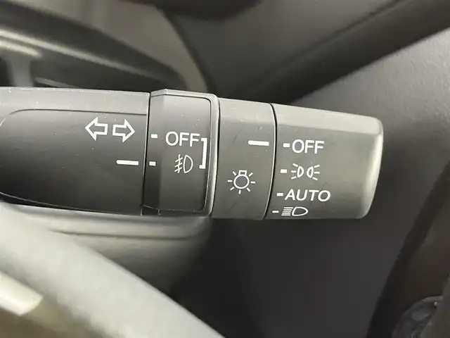 ホンダ Ｎ ＢＯＸ カスタム G L ホンダセンシング 千葉県 2020(令2)年 0.5万km シャイニンググレーM 禁煙車/衝突軽減ブレーキ/・ホンダセンシング/・先行車発進お知らせ/・路外逸脱警報装置/・レーンキープアシスト/片側パワースライドドア/社外７インチメモリナビ/・型番：CN-RE06D/・CD/DVD/Bluetooth/フルセグTV/・バックカメラ/・ビルトインETC/DNシートヒーター/ステアリングスイッチ/純正フロアマット/純正１４インチAW/オートライト/・シーケンシャルウインカー/・LEDヘッドライト/・LEDフォグランプ