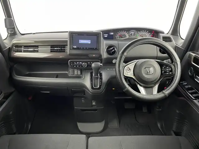 ホンダ Ｎ ＢＯＸ カスタム G L ホンダセンシング 千葉県 2020(令2)年 0.5万km シャイニンググレーM 禁煙車/衝突軽減ブレーキ/・ホンダセンシング/・先行車発進お知らせ/・路外逸脱警報装置/・レーンキープアシスト/片側パワースライドドア/社外７インチメモリナビ/・型番：CN-RE06D/・CD/DVD/Bluetooth/フルセグTV/・バックカメラ/・ビルトインETC/DNシートヒーター/ステアリングスイッチ/純正フロアマット/純正１４インチAW/オートライト/・シーケンシャルウインカー/・LEDヘッドライト/・LEDフォグランプ