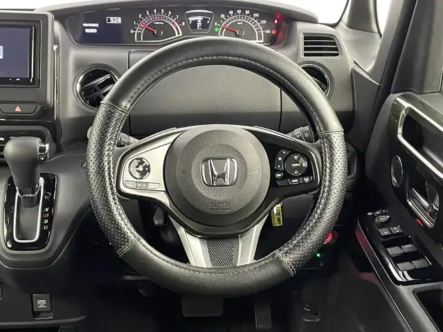 ホンダ Ｎ ＢＯＸ カスタム G L ホンダセンシング 千葉県 2020(令2)年 0.5万km シャイニンググレーM 禁煙車/衝突軽減ブレーキ/・ホンダセンシング/・先行車発進お知らせ/・路外逸脱警報装置/・レーンキープアシスト/片側パワースライドドア/社外７インチメモリナビ/・型番：CN-RE06D/・CD/DVD/Bluetooth/フルセグTV/・バックカメラ/・ビルトインETC/DNシートヒーター/ステアリングスイッチ/純正フロアマット/純正１４インチAW/オートライト/・シーケンシャルウインカー/・LEDヘッドライト/・LEDフォグランプ