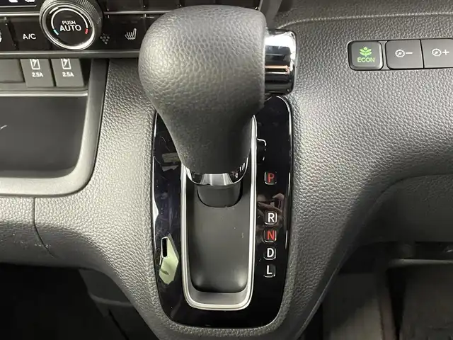 ホンダ Ｎ ＢＯＸ カスタム G L ホンダセンシング 千葉県 2020(令2)年 0.5万km シャイニンググレーM 禁煙車/衝突軽減ブレーキ/・ホンダセンシング/・先行車発進お知らせ/・路外逸脱警報装置/・レーンキープアシスト/片側パワースライドドア/社外７インチメモリナビ/・型番：CN-RE06D/・CD/DVD/Bluetooth/フルセグTV/・バックカメラ/・ビルトインETC/DNシートヒーター/ステアリングスイッチ/純正フロアマット/純正１４インチAW/オートライト/・シーケンシャルウインカー/・LEDヘッドライト/・LEDフォグランプ