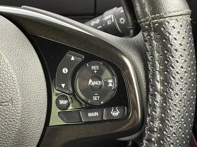 ホンダ Ｎ ＢＯＸ カスタム G L ホンダセンシング 千葉県 2020(令2)年 0.5万km シャイニンググレーM 禁煙車/衝突軽減ブレーキ/・ホンダセンシング/・先行車発進お知らせ/・路外逸脱警報装置/・レーンキープアシスト/片側パワースライドドア/社外７インチメモリナビ/・型番：CN-RE06D/・CD/DVD/Bluetooth/フルセグTV/・バックカメラ/・ビルトインETC/DNシートヒーター/ステアリングスイッチ/純正フロアマット/純正１４インチAW/オートライト/・シーケンシャルウインカー/・LEDヘッドライト/・LEDフォグランプ