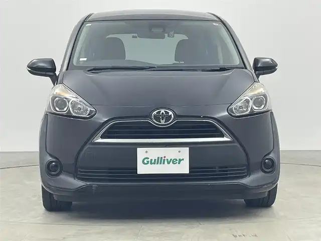 トヨタ シエンタ G 愛知県 2016(平28)年 3万km ブラックマイカ 純正ナビ/（ＣＤ・ＤＶＤ・Ｂｌｕｅｔｏｏｔｈ・フルセグＴＶ・ＡＭ・ＦＭ・ＨＤＤ）/両側パワースライドドア/バックカメラ/前後ドライブレコーダー/ビルトインＥＴＣ/盗難防止装置/レーンキープアシスト/横滑り防止装置/コーナーセンサー/アイドリングストップ/純正フロアマット/3列シート/ウォークスルー/キセノンオートライト/スマートキー