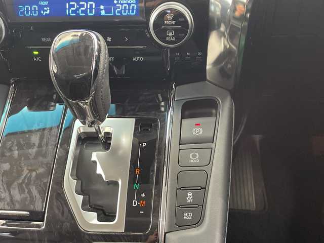 トヨタ アルファード S Cパッケージ 栃木県 2020(令2)年 4.1万km ホワイトパールクリスタルシャイン 純正メモリナビ/(CD/DVD/フルセグTV/Bluetooth/SD/USB)/バックカメラ/前後エアロモデリスタ/トヨタセーフティーセンス/コーナーセンサー/ビルトインETC2.0/両側パワースライドドア/パワーシート/シートヒーター/シートエアコン/メモリーシート/禁煙車/デジタルインナーミラー/ステアリングヒーター/シーケンシャルウィンカー/オートライト/HIDヘッドライト/横滑り防止装置/フォグランプ/スマートキー/プッシュスタート/ステアリングスイッチ/革巻きステアリング/ウィンカーミラー/純正アルミホイール/純正フロアマット/タイトジャパン