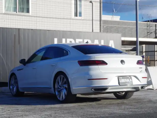 フォルクスワーゲン アルテオン TSI 4モーション エレガンス 岩手県 2020(令2)年 5.1万km オリックスホワイトパールエフェクト フロントアシスト（PCS）/レーンアシスト/サイドアシスト/リアトラフィックアラート/アダプティブクルーズ/純正ナビ/フルセグTV/全方位カメラ/パークアシスト/パークディスタンスコントロール/ヘッドアップD/デジタルコクピット/黒革シート/パワーシート/シートヒーター/ステアリングヒーター/DSRC/パワーバックドア/LEDライト/Eibachダウンサス（純正あり）