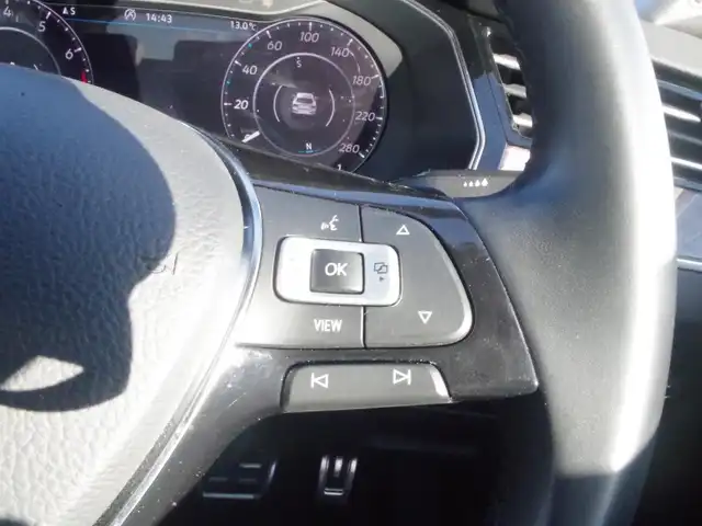 フォルクスワーゲン アルテオン TSI 4モーション エレガンス 岩手県 2020(令2)年 5.1万km オリックスホワイトパールエフェクト フロントアシスト（PCS）/レーンアシスト/サイドアシスト/リアトラフィックアラート/アダプティブクルーズ/純正ナビ/フルセグTV/全方位カメラ/パークアシスト/パークディスタンスコントロール/ヘッドアップD/デジタルコクピット/黒革シート/パワーシート/シートヒーター/ステアリングヒーター/DSRC/パワーバックドア/LEDライト/Eibachダウンサス（純正あり）