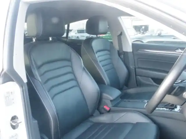 フォルクスワーゲン アルテオン TSI 4モーション エレガンス 岩手県 2020(令2)年 5.1万km オリックスホワイトパールエフェクト フロントアシスト（PCS）/レーンアシスト/サイドアシスト/リアトラフィックアラート/アダプティブクルーズ/純正ナビ/フルセグTV/全方位カメラ/パークアシスト/パークディスタンスコントロール/ヘッドアップD/デジタルコクピット/黒革シート/パワーシート/シートヒーター/ステアリングヒーター/DSRC/パワーバックドア/LEDライト/Eibachダウンサス（純正あり）