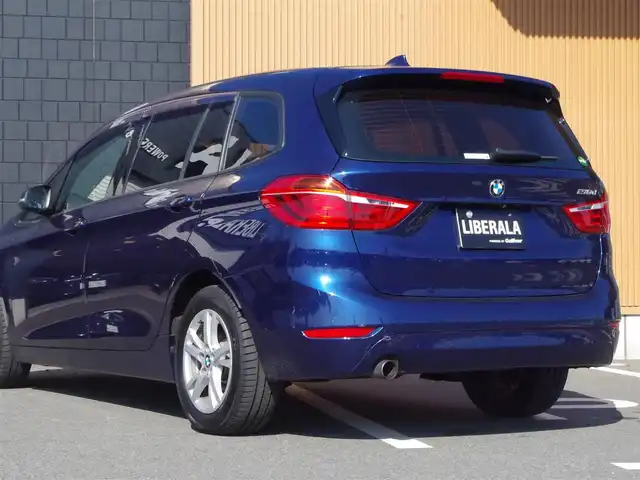 ＢＭＷ ２１８ｄ グランツアラー 埼玉県 2017(平29)年 4.1万km 青 ワンオーナー/インテリジェントセーフティ/パークディスタンスコントロール/バックカメラ/iDriveナビ/ドラレコ/ルームミラー内臓ETC/Bluetooth