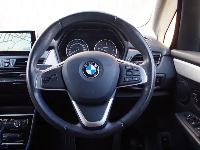 ＢＭＷ ２１８ｄ グランツアラー 埼玉県 2017(平29)年 4.1万km 青 ワンオーナー/インテリジェントセーフティ/パークディスタンスコントロール/バックカメラ/iDriveナビ/ドラレコ/ルームミラー内臓ETC/Bluetooth