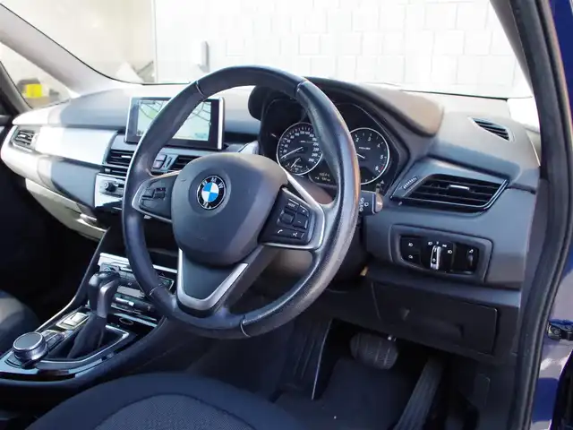 ＢＭＷ ２１８ｄ グランツアラー 埼玉県 2017(平29)年 4.1万km 青 ワンオーナー/インテリジェントセーフティ/パークディスタンスコントロール/バックカメラ/iDriveナビ/ドラレコ/ルームミラー内臓ETC/Bluetooth
