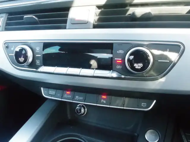 アウディ Ａ４ 2.0 TFSI クワトロ スポーツ Sライン PKG 岩手県 2017(平29)年 2.1万km デイトナグレーパールエフェクト Audiプレセンス/レーンアシスト/純正MMIナビ/フルセグTV/バックカメラ/パーキングエイド/バーチャルコクピット/アダプティブクルーズ/ハーフレザー/パワーシート/シートヒーター/DSRC/ドラレコ/マトリクスLED